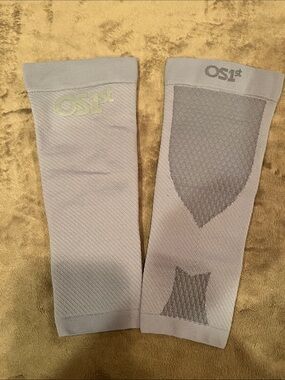 OS1ST Compression Calf Sleeves - Light Gray